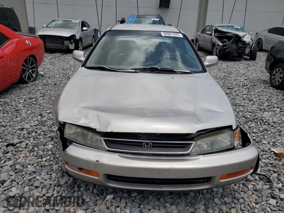 1997 Honda Accord LX with VIN 1HGCD7230VA027915, listed as a Copart auction lot 58961425 with 200,814 mi miles and Salvage title. Bid and sale history available at DreamBid. Image 5.