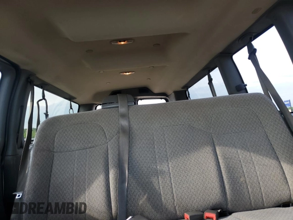 2016 Chevrolet Express Passenger LT z VIN 1GAZGPFG8G1292493, wystawiony jako Copart lot #56396295 z przebiegiem 88 768 mil mil oraz Czysty tytuł • Clean title. Historia ofert i sprzedaży dostępna na DreamBid. Obrazek 10.
