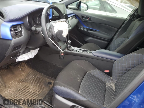 2021 Toyota C-HR LE with VIN JTNKHMBX2M1107890, listed as a Copart auction lot 77992554 with 54,219 mi miles and Salvage Title. Bid and sale history available at carsss.com. Image 7.
