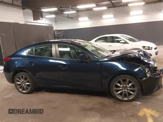 2018 Mazda 3 Touring with VIN 3MZBN1V30JM252166, listed as a IAAI auction lot 41828745 with 32,719 mi miles. Bid and sale history available at carsss.com. Image 13.
