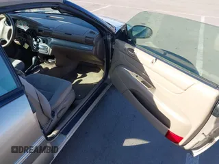 2004 Chrysler Sebring LXi with VIN 1C3EL55R34N373158, listed as a IAAI auction lot 40717029 with 117,595 mi miles and . Bid and sale history available at DreamBid. Image 5.