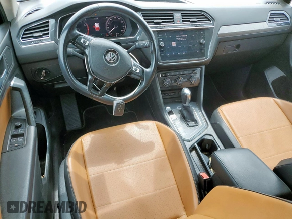 2019 Volkswagen Tiguan SE z VIN 3VV3B7AX2KM050444, wystawiony jako Copart lot #62881895 z przebiegiem 41 836 mil mil oraz Szkoda całkowita • Salvage title. Historia ofert i sprzedaży dostępna na DreamBid. Obrazek 8.