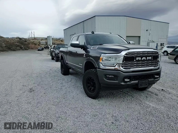 2020 Ram 2500 Limited z VIN 3C6UR5SL2LG283018, wystawiony jako Copart lot #81413464 z przebiegiem 109 774 mil mil oraz Szkoda całkowita • Salvage title. Historia ofert i sprzedaży dostępna na DreamBid. Obrazek 11.