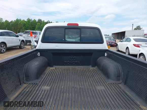 2001 Toyota Tacoma PreRunner z VIN 5TEGN92N11Z738985, wystawiony jako IAAI lot #42145856 z przebiegiem 385 673 mil mil oraz . Historia ofert i sprzedaży dostępna na DreamBid. Obrazek 17.