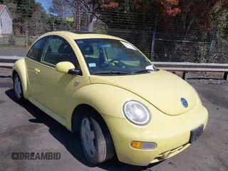 2001 Volkswagen Beetle GLS с VIN 3VWCB21C01M446348, выставлен на аукционе IAAI как лот 41872595 с пробегом 156 402 миль миль и . История ставок и продаж доступна на DreamBid. Изображение 1.