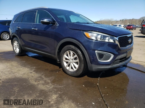 2016 Kia Sorento LX with VIN 5XYPG4A38GG161131, listed as a Copart auction lot 53537475 with 104,839 mi miles and Salvage Title. Bid and sale history available at carsss.com. Image 4.