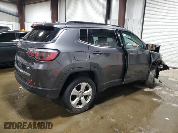 2019 Jeep Compass Latitude z VIN 3C4NJDBB4KT670391, wystawiony jako Copart lot #61283805 z przebiegiem 80 584 mil mil oraz Szkoda całkowita • Salvage title. Historia ofert i sprzedaży dostępna na DreamBid. Obrazek 3.