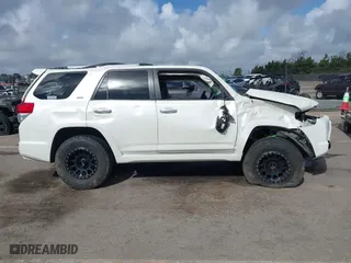 2010 Toyota 4Runner SR5 with VIN JTEZU5JR0A5003972, listed as a IAAI auction lot 41557522 with 0 mi miles. Bid and sale history available at carsss.com. Image 14.