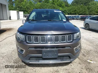 2019 Jeep Compass Limited z VIN 3C4NJCCB3KT793561, wystawiony jako Copart lot #60714115 z przebiegiem 100 787 mil mil oraz Czysty tytuł • Clean title. Historia ofert i sprzedaży dostępna na DreamBid. Obrazek 5.