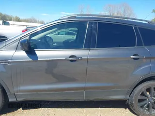 2019 Ford Escape SE with VIN 1FMCU0GD3KUB57331, listed as a IAAI auction lot 41701265 with 101,803 mi miles. Bid and sale history available at carsss.com. Image 14.