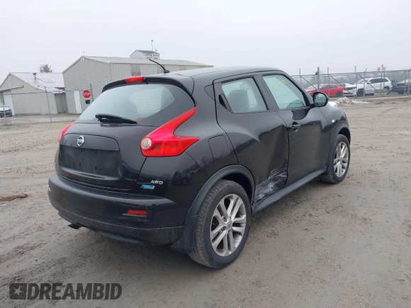 2014 Nissan Juke S with VIN JN8AF5MV0ET361986, listed as a IAAI auction lot 41570086 with 135,534 mi miles. Bid and sale history available at carsss.com. Image 4.