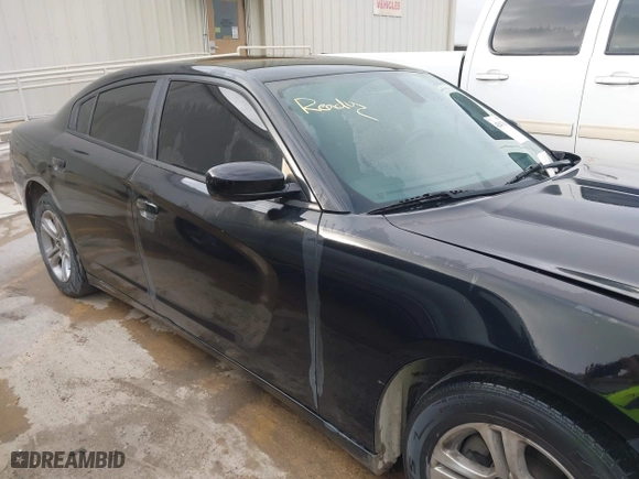 2017 Dodge Charger SE with VIN 2C3CDXBG1HH546208, listed as a IAAI auction lot 42047013 with 221,716 mi miles. Bid and sale history available at carsss.com. Image 13.