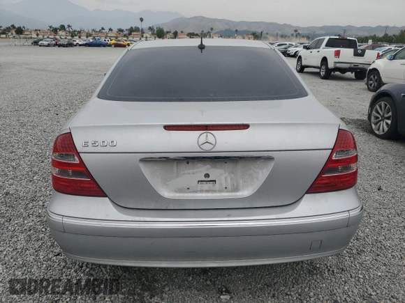 2006 Mercedes-Benz E 500 z VIN WDBUF70J76A883405, wystawiony jako Copart lot #58378925 z przebiegiem 117 433 mil mil oraz Szkoda całkowita • Salvage title. Historia ofert i sprzedaży dostępna na DreamBid. Obrazek 6.
