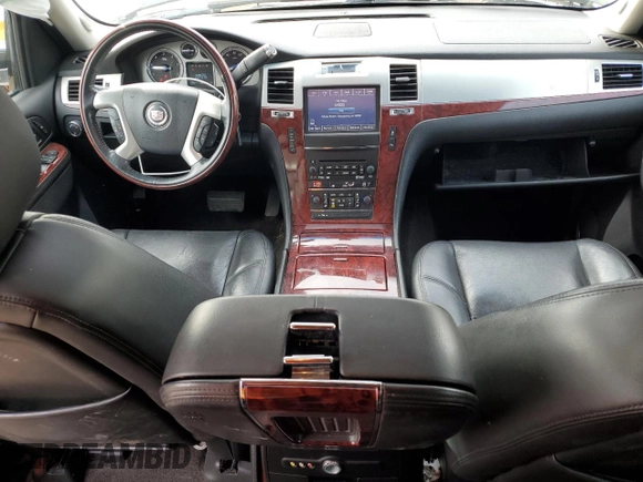 2012 Cadillac Escalade Luxury z VIN 1GYS4BEF4CR263477, wystawiony jako Copart lot #49687585 z przebiegiem 242 718 mil mil oraz Czysty tytuł • Clean title. Historia ofert i sprzedaży dostępna na DreamBid. Obrazek 8.