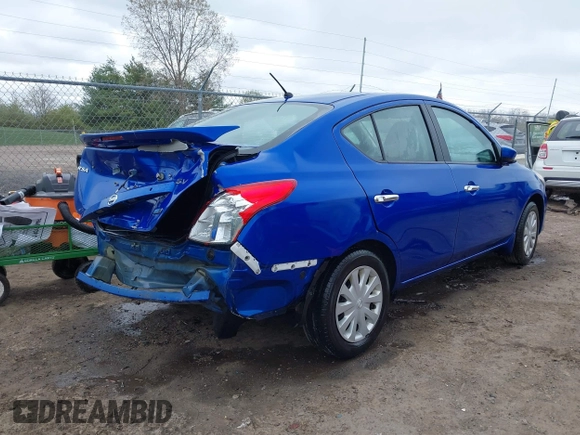 2015 Nissan Versa SV with VIN 3N1CN7AP8FL823227, listed as a IAAI auction lot 42039969 with 94,100 mi miles. Bid and sale history available at carsss.com. Image 4.