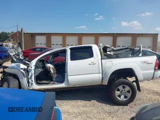 2007 Toyota Tacoma with VIN 3TMLU42N67M011352, listed as a IAAI auction lot 42572613 with Not provided miles and . Bid and sale history available at DreamBid. Image 14.
