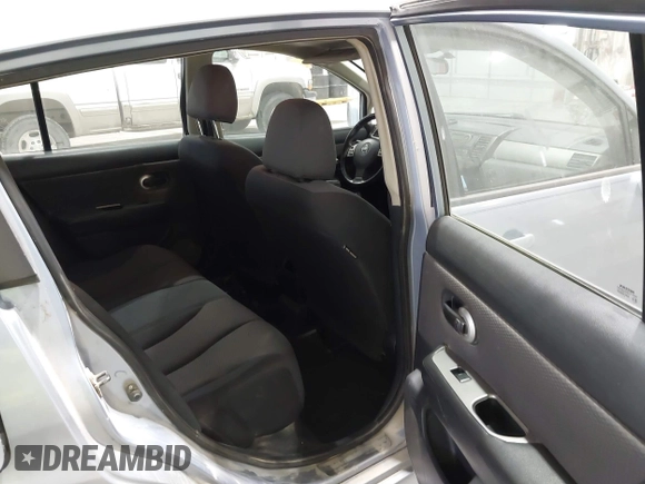 2009 Nissan Versa 1.8 SL with VIN 3N1BC13E29L392172, listed as a IAAI auction lot 41728520 with 170,832 mi miles. Bid and sale history available at carsss.com. Image 8.