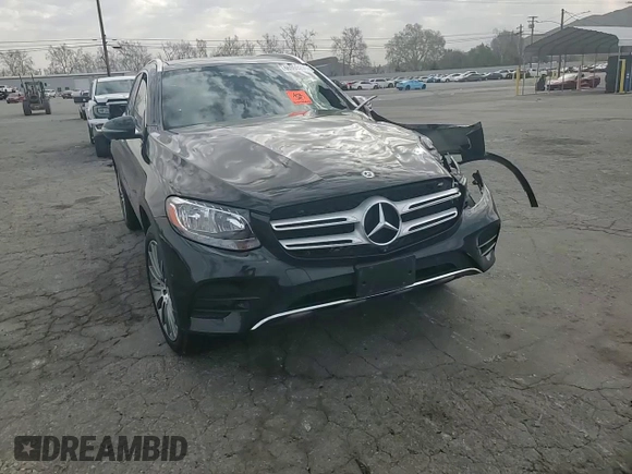 2019 Mercedes-Benz GLC 300 z VIN WDC0G4JB4KV165942, wystawiony jako Copart lot #46959205 z przebiegiem Nie podano mil oraz Szkoda całkowita • Salvage title. Historia ofert i sprzedaży dostępna na DreamBid. Obrazek 11.