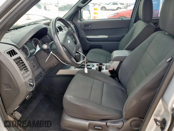 2012 Ford Escape XLT z VIN 1FMCU9DG5CKA92739, wystawiony jako Copart lot #62380375 z przebiegiem 68 755 mil mil oraz Szkoda całkowita • Salvage title. Historia ofert i sprzedaży dostępna na DreamBid. Obrazek 7.