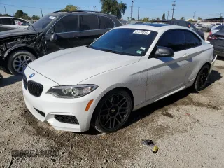 2016 BMW 2 Series M235i with VIN WBA1J7C59GV359763, listed as a Copart auction lot 81778914 with 120,497 mi miles and Salvage Title. Bid and sale history available at carsss.com. Image 1.