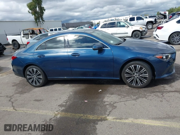 2021 Mercedes-Benz CLA 250 z VIN W1K5J4GB9MN227543, wystawiony jako IAAI lot #41736030 z przebiegiem 63 073 mil mil oraz . Historia ofert i sprzedaży dostępna na DreamBid. Obrazek 13.