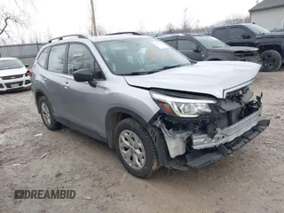 2019 Subaru Forester with VIN JF2SKACC9KH439492, listed as a IAAI auction lot 41570280 with 186,563 mi miles. Bid and sale history available at carsss.com. Image 1.