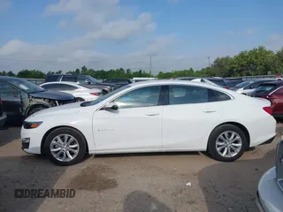 2025 Chevrolet Malibu LT with VIN 1G1ZD5ST9SF130822, listed as a IAAI auction lot 42180102 with 21,047 mi miles and . Bid and sale history available at DreamBid. Image 14.