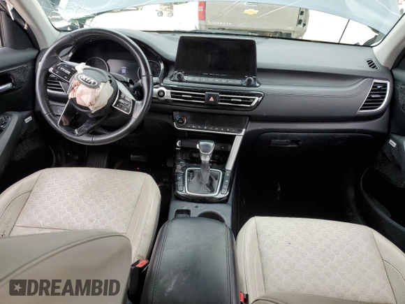 2021 Kia Seltos SX z VIN KNDETCA27M7203303, wystawiony jako Copart lot #48563105 z przebiegiem 51 176 mil mil oraz Nie do naprawy • Non repairable. Historia ofert i sprzedaży dostępna na DreamBid. Obrazek 8.