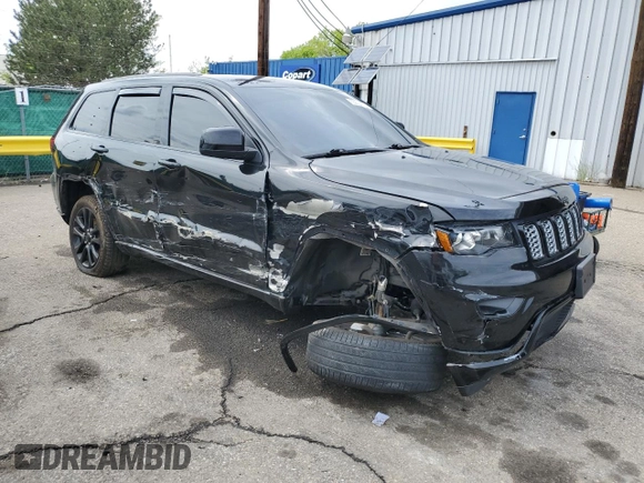 2020 Jeep Grand Cherokee Altitude with VIN 1C4RJFAG9LC225071, listed as a Copart auction lot 55834215 with 44,186 mi miles and Salvage title. Bid and sale history available at DreamBid. Image 4.