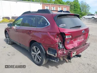 2019 Subaru Outback Limited z VIN 4S4BSANC3K3395882, wystawiony jako IAAI lot #42245756 z przebiegiem 120 548 mil mil oraz . Historia ofert i sprzedaży dostępna na DreamBid. Obrazek 3.