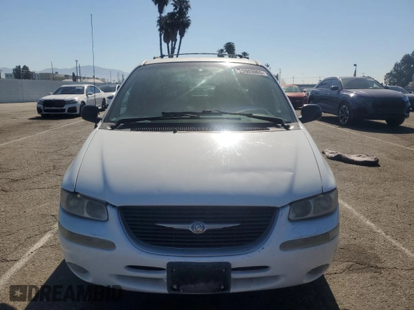 2000 Chrysler Town & Country LX z VIN 1C4GP44R9YB793616, wystawiony jako Copart lot #55903065 z przebiegiem 50 987 mil mil oraz Czysty tytuł • Clean title. Historia ofert i sprzedaży dostępna na DreamBid. Obrazek 5.
