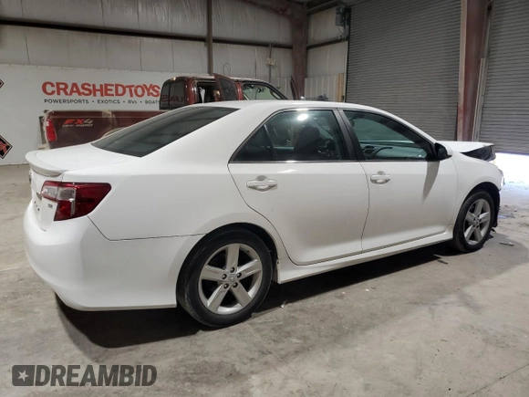 2014 Toyota Camry L with VIN 4T1BF1FKXEU780669, listed as a Copart auction lot 88699685 with 86,208 mi miles and Salvage Title. Bid and sale history available at carsss.com. Image 3.