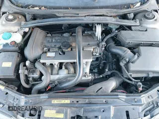 2004 Volvo S60 with VIN YV1RH59H842343519, listed as a IAAI auction lot 41004041 with 197,498 mi miles. Bid and sale history available at carsss.com. Image 10.