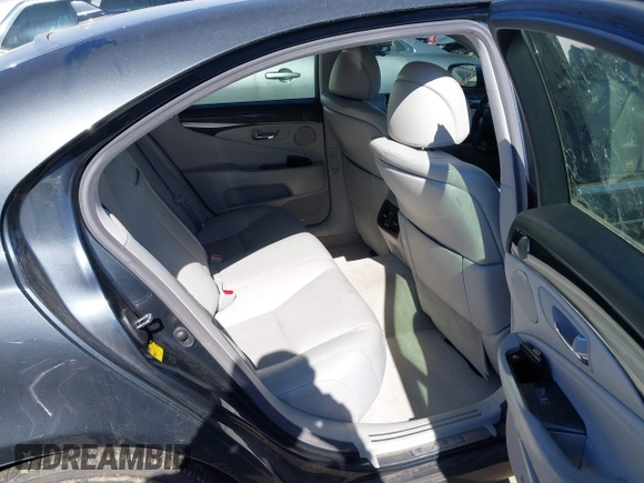 2010 Lexus LS 460 with VIN JTHBL5EF9A5101261, listed as a IAAI auction lot 41695635 with 147,254 mi miles and . Bid and sale history available at DreamBid. Image 8.