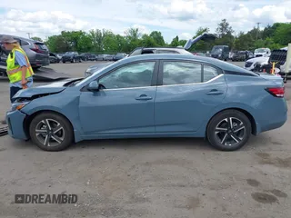 2024 Nissan Sentra SV с VIN 3N1AB8CV5RY365008, выставлен на аукционе IAAI как лот 42211995 с пробегом 4 406 миль миль и . История ставок и продаж доступна на DreamBid. Изображение 14.