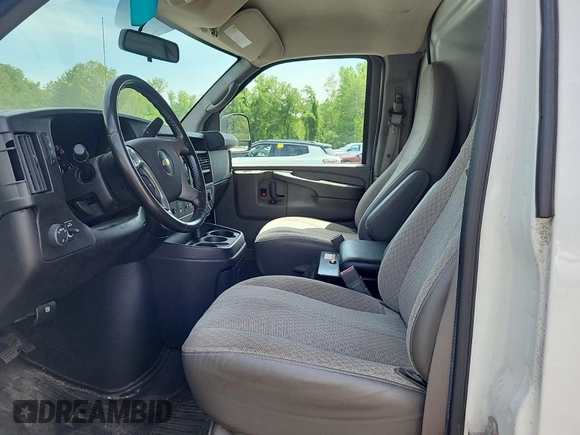 2015 Chevrolet Express Cargo with VIN 1GCWGFCF9F1167047, listed as a IAAI auction lot 42666478 with 169,647 mi miles and . Bid and sale history available at DreamBid. Image 27.