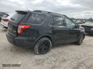 2015 Ford Explorer XLT with VIN 1FM5K7D84FGB18556, listed as a Copart auction lot 53087235 with 156,904 mi miles and Salvage Title. Bid and sale history available at carsss.com. Image 3.