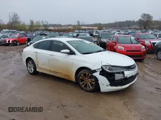 2015 Chrysler 200 Limited with VIN 1C3CCCAB2FN578266, listed as a IAAI auction lot 42113716 with 152,360 mi miles. Bid and sale history available at carsss.com. Image 1.