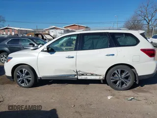 2018 Nissan Pathfinder SV with VIN 5N1DR2MN8JC618011, listed as a IAAI auction lot 41482884 with 113,915 mi miles. Bid and sale history available at carsss.com. Image 13.