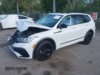 2023 Volkswagen Tiguan SE R-Line Black с VIN 3VVCB7AX0PM092375, выставлен на аукционе IAAI как лот 42176568 с пробегом 25 037 миль миль и . История ставок и продаж доступна на DreamBid. Изображение 18.