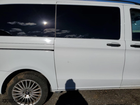 2018 Mercedes-Benz Metris Passenger Van with VIN WD4PG2EE7J3475970, listed as a Copart auction lot 80128174 with 0 mi miles and Salvage Title. Bid and sale history available at carsss.com. Image 11.