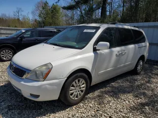2011 Kia Sedona LX with VIN KNDMG4C78B6366382, listed as a Copart auction lot 55612085 with 385,336 mi miles and Clean Title. Bid and sale history available at carsss.com. Image 1.