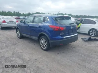 2017 Nissan Rogue Sport SL with VIN JN1BJ1CR7HW101392, listed as a IAAI auction lot 42142211 with 108,869 mi miles. Bid and sale history available at carsss.com. Image 3.