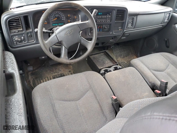 2003 Chevrolet Silverado 1500 LS with VIN 2GCEC19V231299002, listed as a Copart auction lot 47322695 with 132,530 mi miles and Clean Title. Bid and sale history available at carsss.com. Image 8.