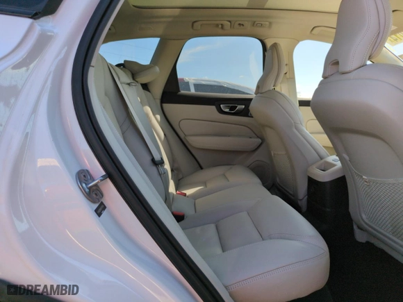 2024 Volvo XC60 Recharge Plug-In Hybrid Ultimate Dark Theme with VIN YV4H60DM4R1761844, listed as a Copart auction lot 74767014 with 0 mi miles and Non Repairable. Bid and sale history available at carsss.com. Image 11.