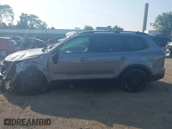2024 Kia Telluride SX Prestige with VIN 5XYP5DGC4RG518806, listed as a IAAI auction lot 42487267 with 28,083 mi miles and . Bid and sale history available at DreamBid. Image 14.