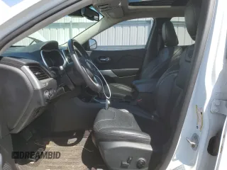 2017 Jeep Cherokee Overland with VIN 1C4PJLJS1HW640840, listed as a Copart auction lot 61449965 with 53,277 mi miles and Salvage title. Bid and sale history available at DreamBid. Image 7.