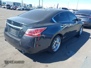 2014 Nissan Altima S z VIN 1N4AL3AP8EN248666, wystawiony jako IAAI lot #41855942 z przebiegiem 127 697 mil mil oraz . Historia ofert i sprzedaży dostępna na DreamBid. Obrazek 4.