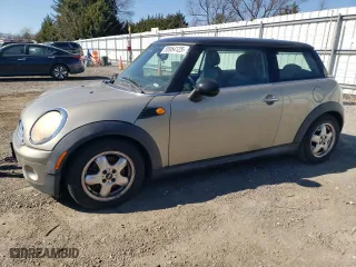2009 MINI Cooper Hardtop with VIN WMWMF33549TW77649, listed as a Copart auction lot 50954125 with 115,061 mi miles and Clean Title. Bid and sale history available at carsss.com. Image 1.