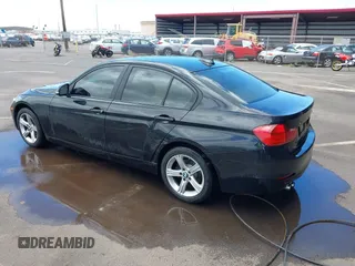 2013 BMW 3 Series 328i xDrive z VIN WBA3B3C52DF536321, wystawiony jako IAAI lot #42004170 z przebiegiem 70 985 mil mil oraz . Historia ofert i sprzedaży dostępna na DreamBid. Obrazek 3.
